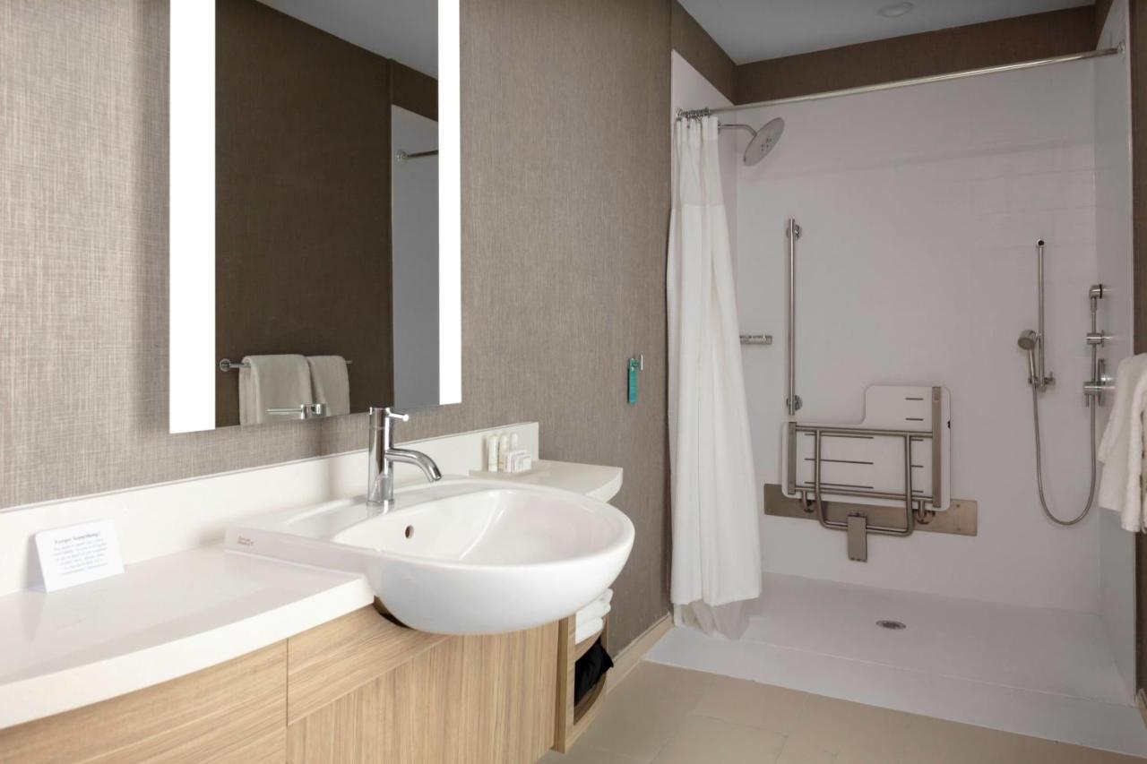 Springhill Suites Kansas City Airport Zewnętrze zdjęcie